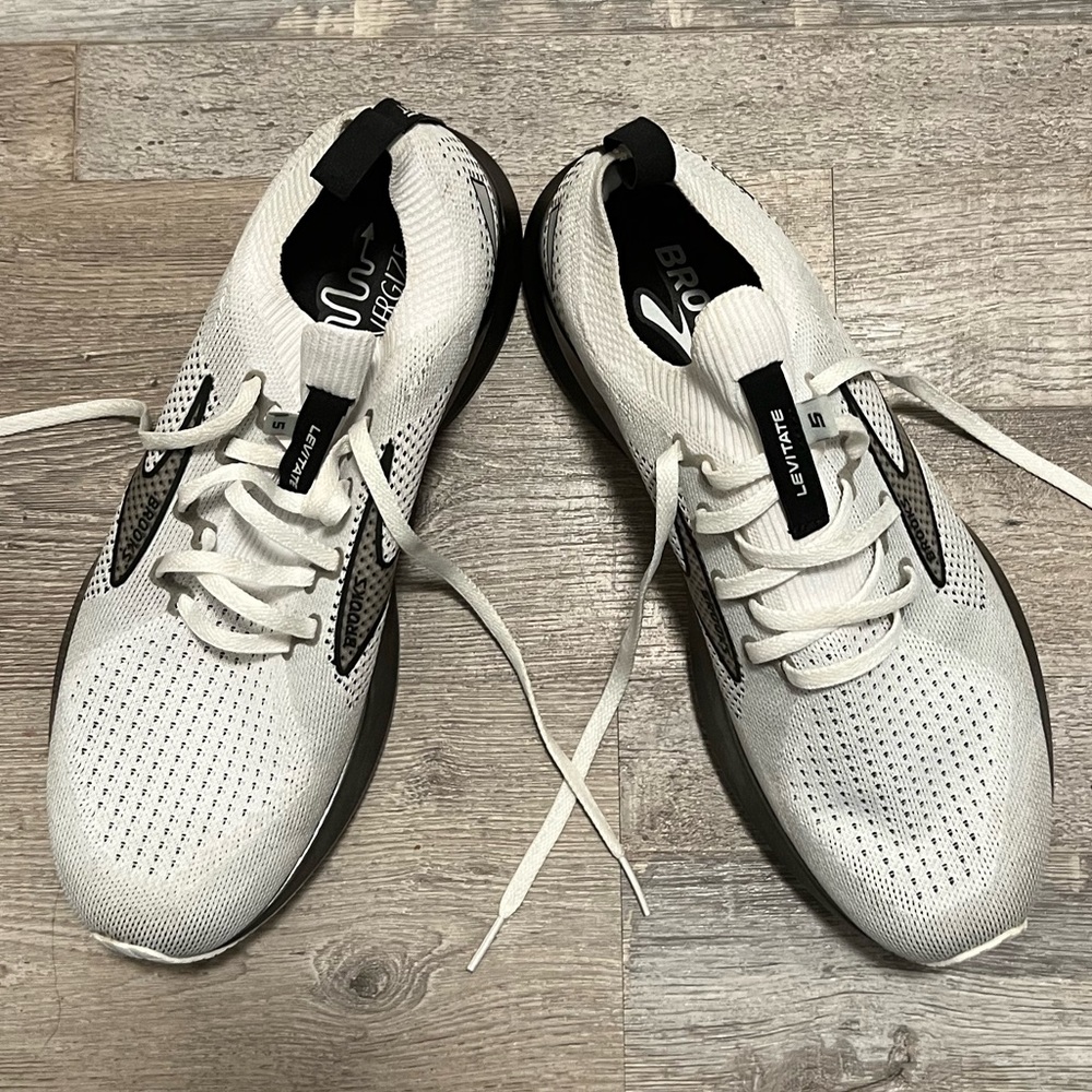 Brooks Levitate 5
